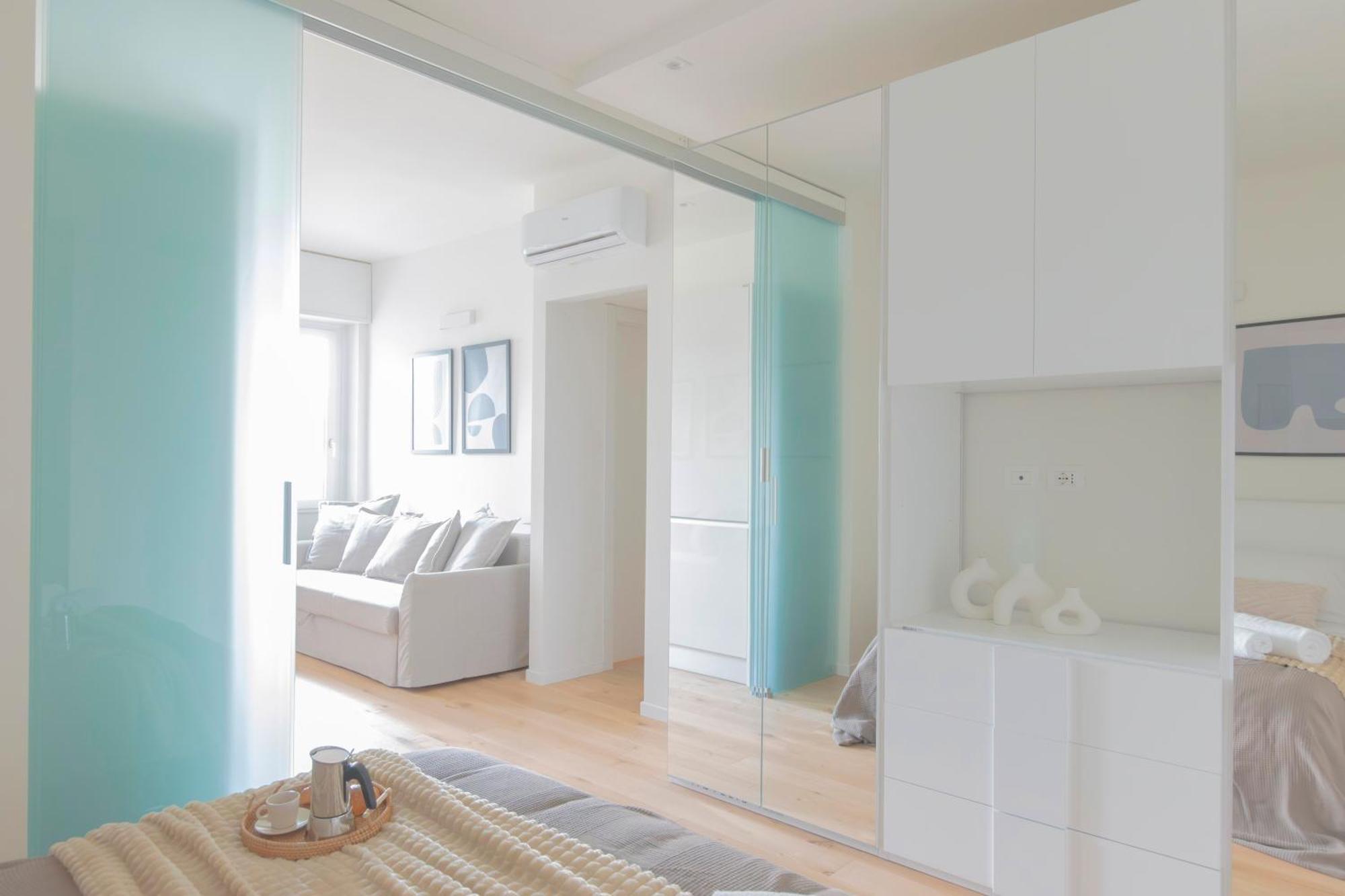 Modern & Stylish Near Isola & Station Apartment Mailand
